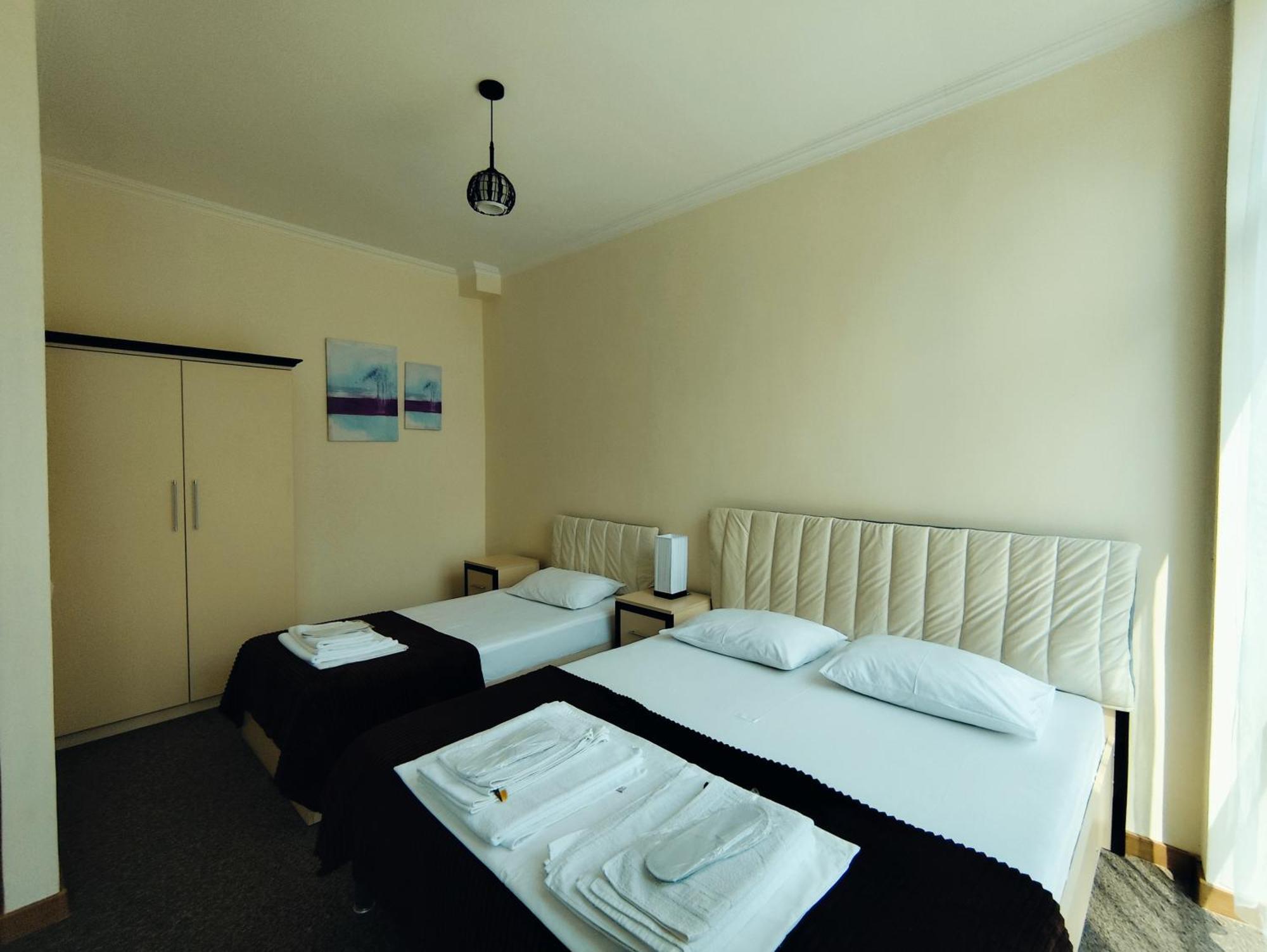 Chill Out Hotel Tskhaltubo Esterno foto
